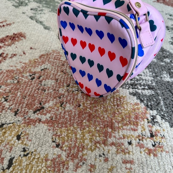 Like new Estee Lauder Heart Shaped Zip Cosmetic Bag with handle - Picture 8 of 12